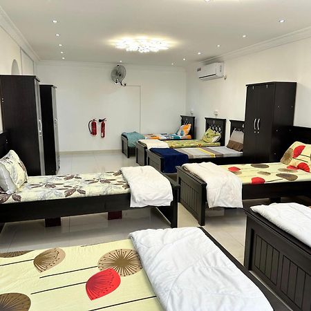 International Abu-Dhabi Hostel Villa Abu Dhabi Buitenkant foto