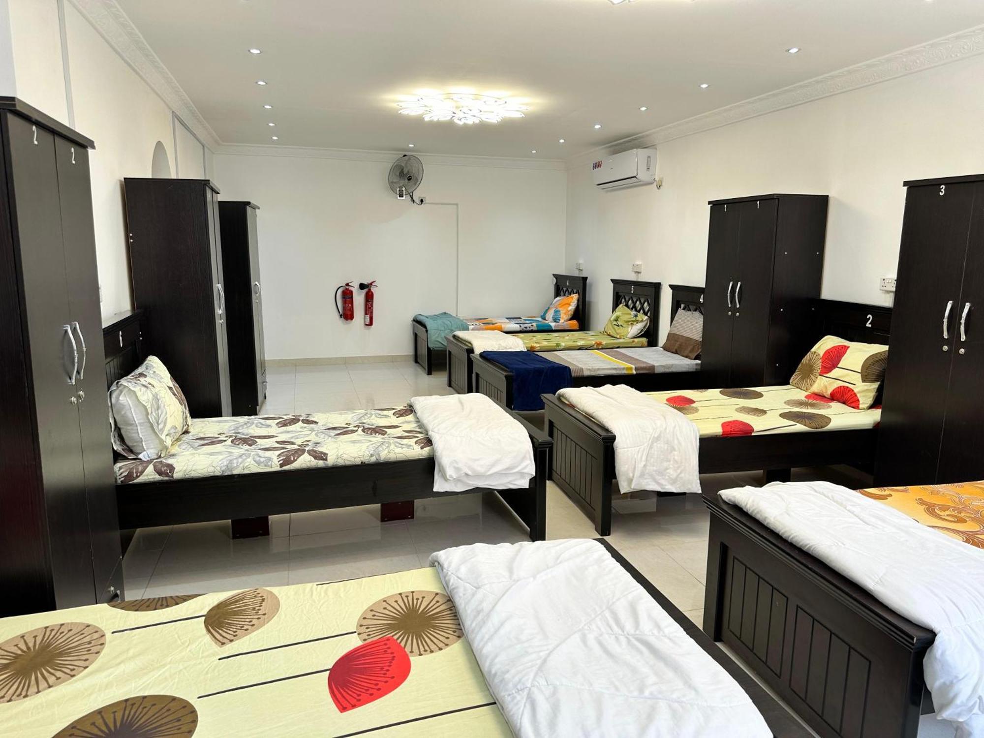 International Abu-Dhabi Hostel Villa Abu Dhabi Buitenkant foto
