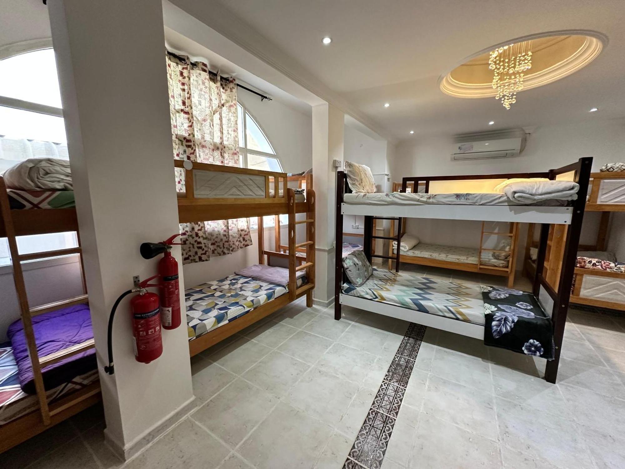 International Abu-Dhabi Hostel Villa Abu Dhabi Buitenkant foto