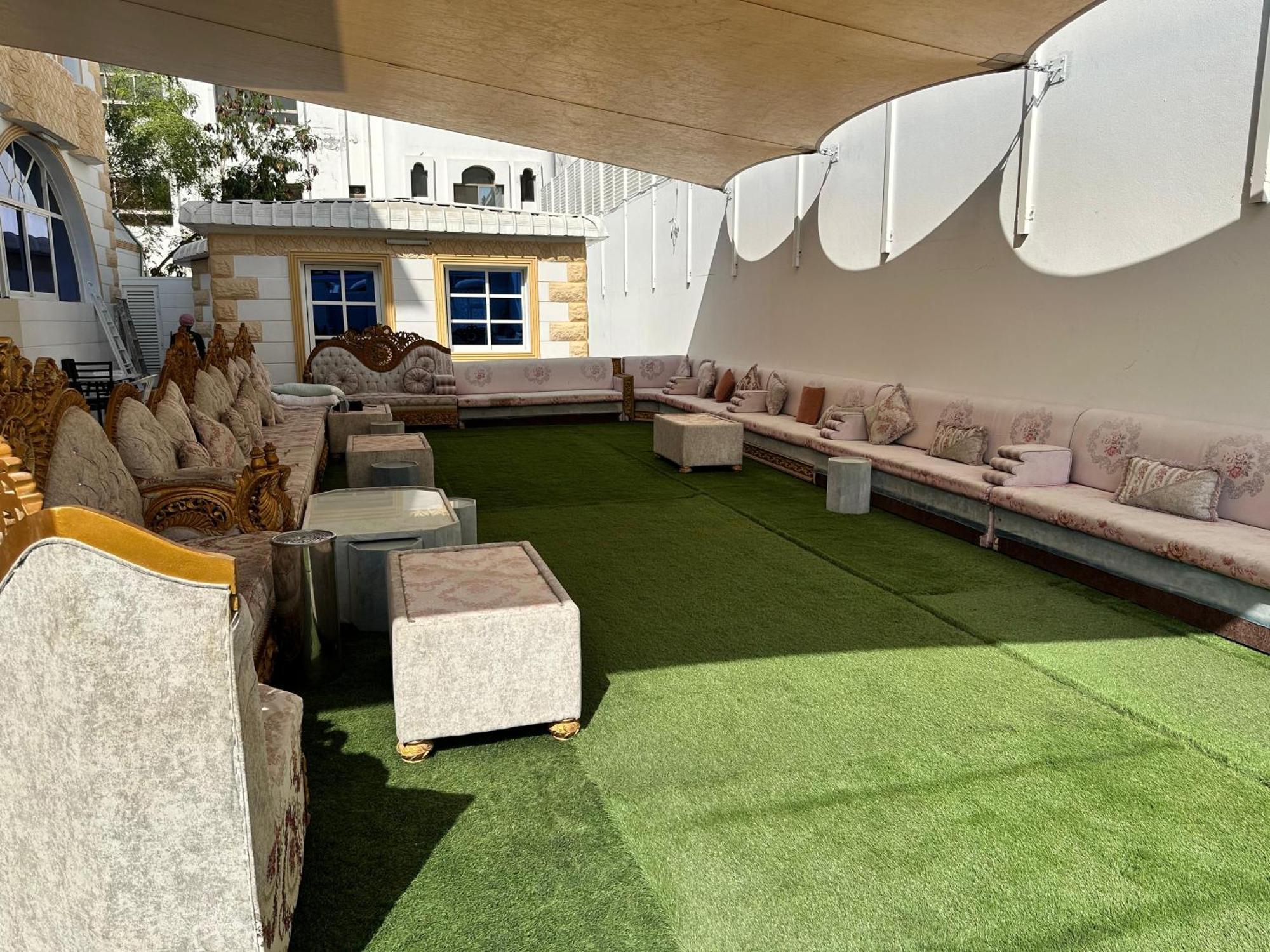 International Abu-Dhabi Hostel Villa Abu Dhabi Buitenkant foto