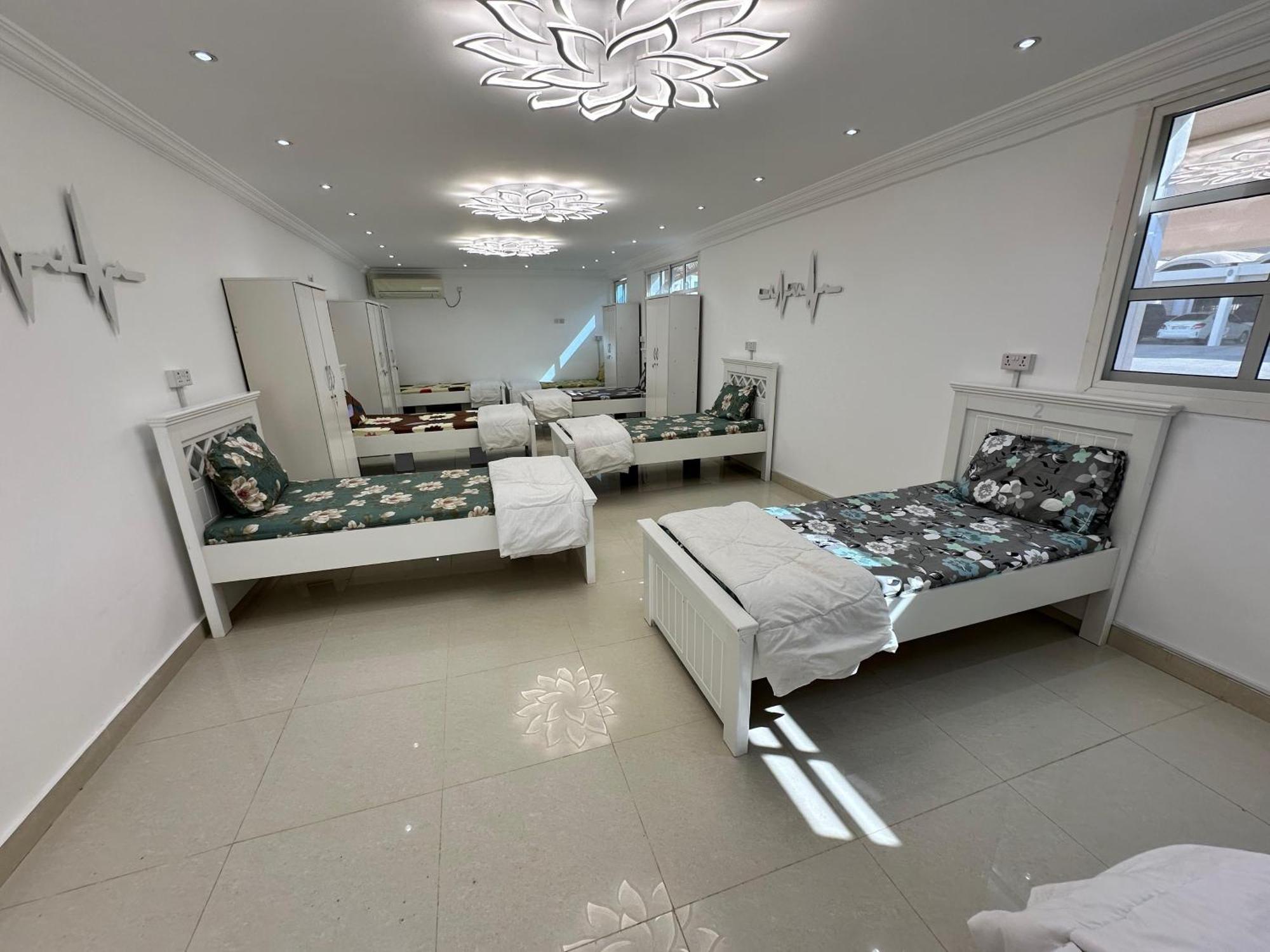 International Abu-Dhabi Hostel Villa Abu Dhabi Buitenkant foto