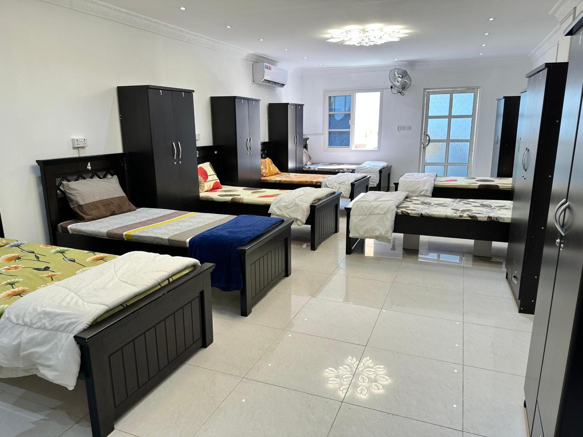 International Abu-Dhabi Hostel Villa Abu Dhabi Buitenkant foto