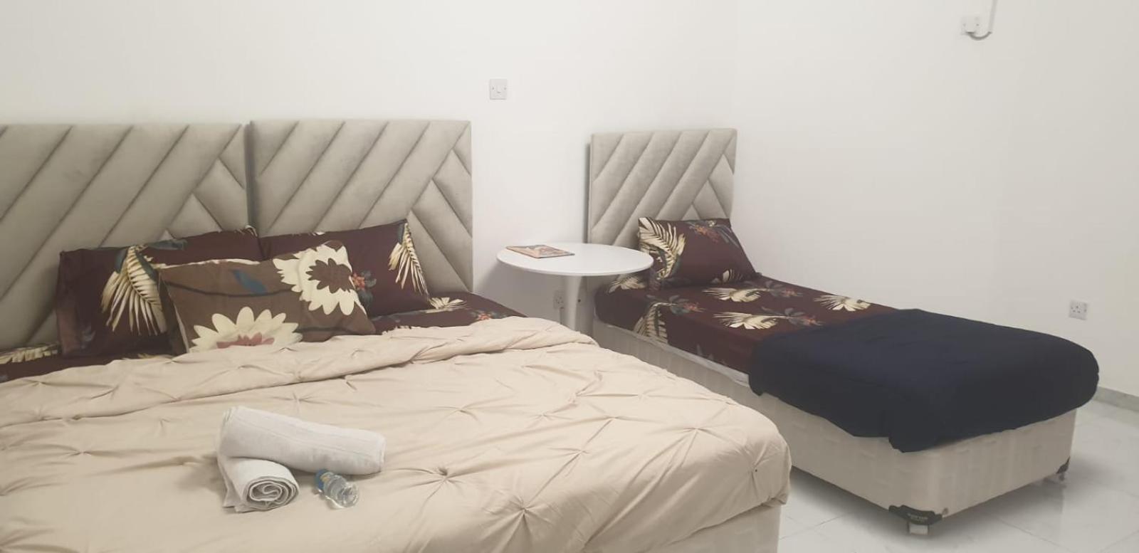 International Abu-Dhabi Hostel Villa Abu Dhabi Buitenkant foto