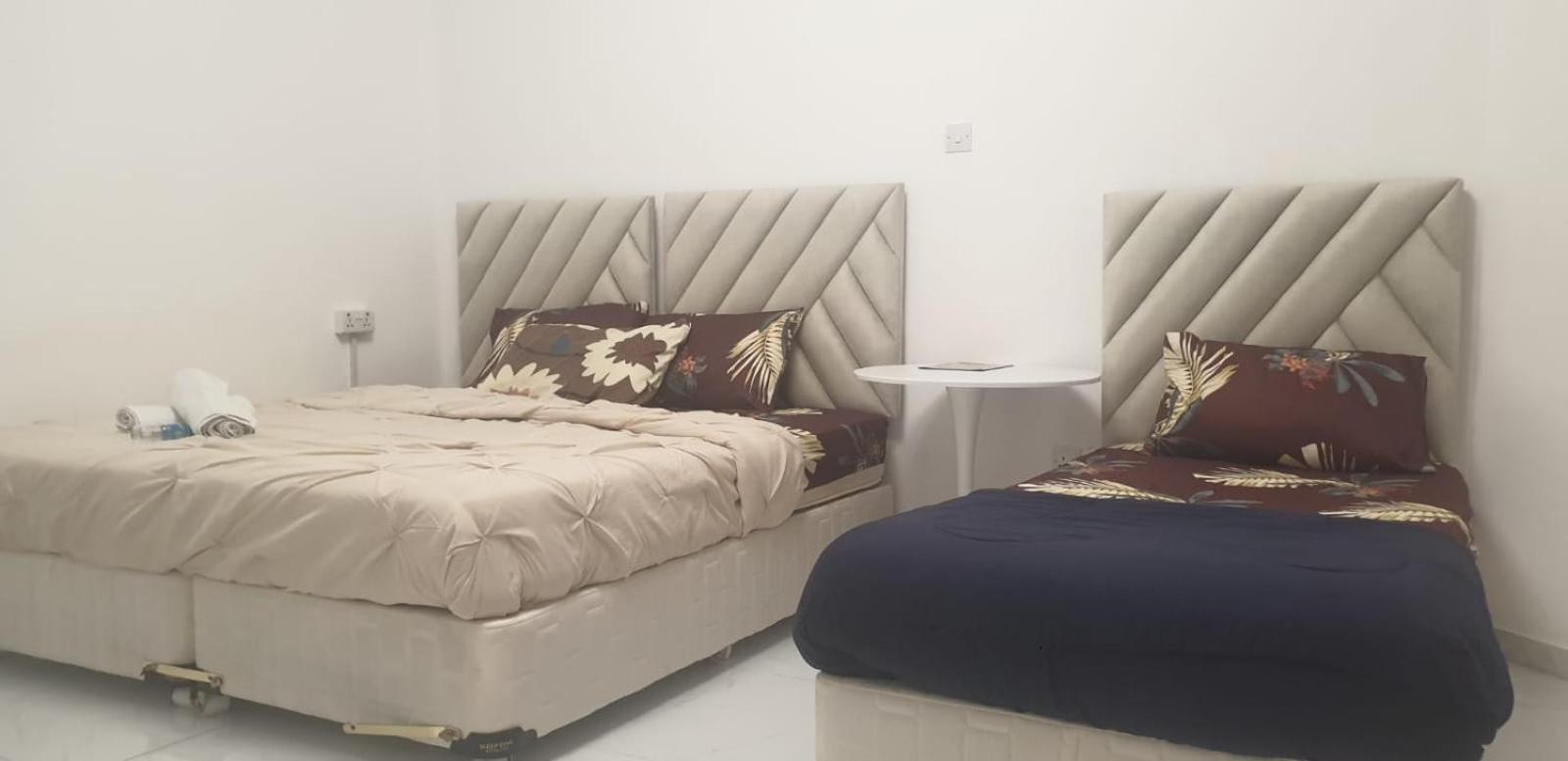 International Abu-Dhabi Hostel Villa Abu Dhabi Buitenkant foto